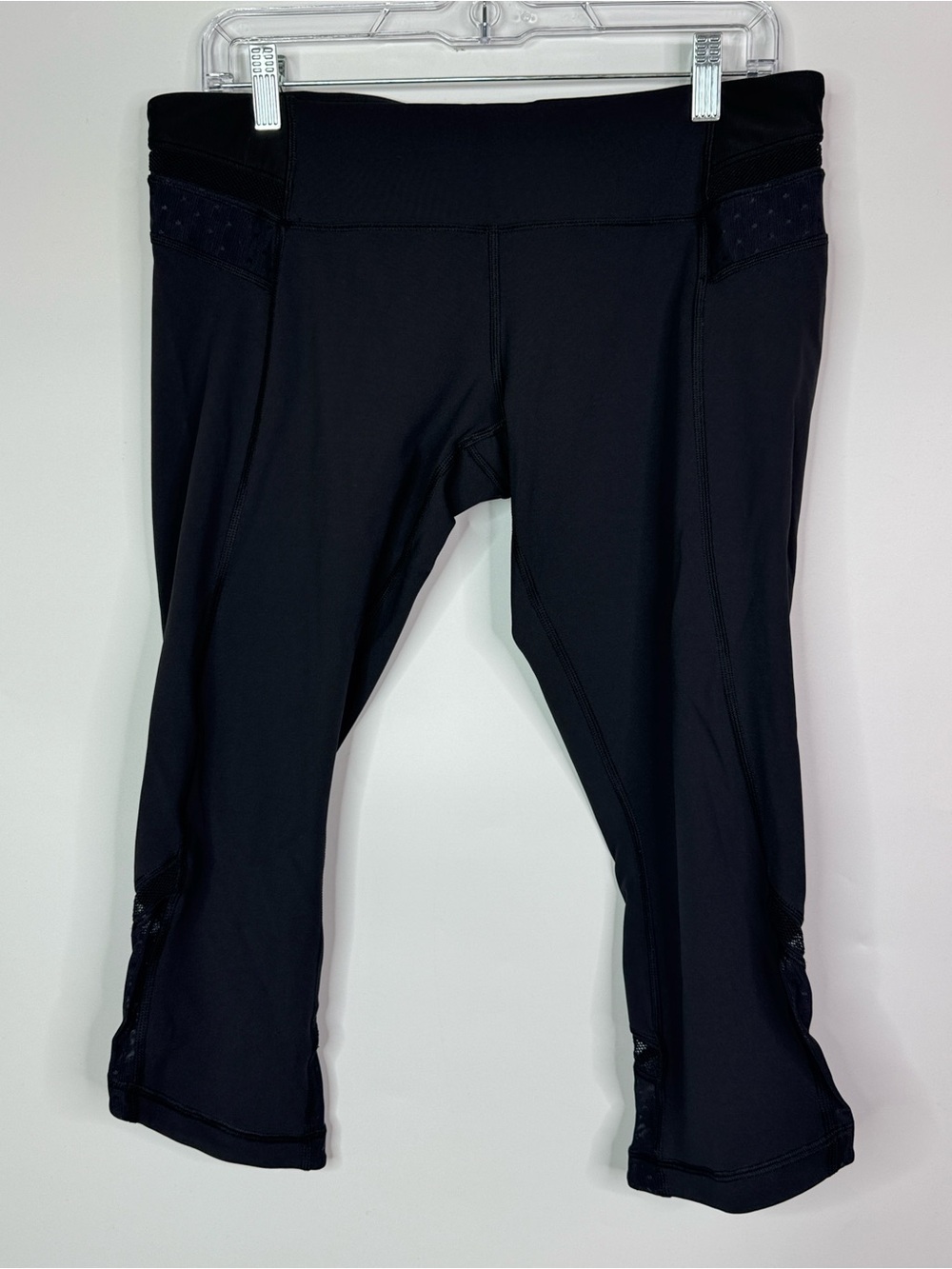 Lululemon Just Breathe Cropped Black Capri Pants Size 12